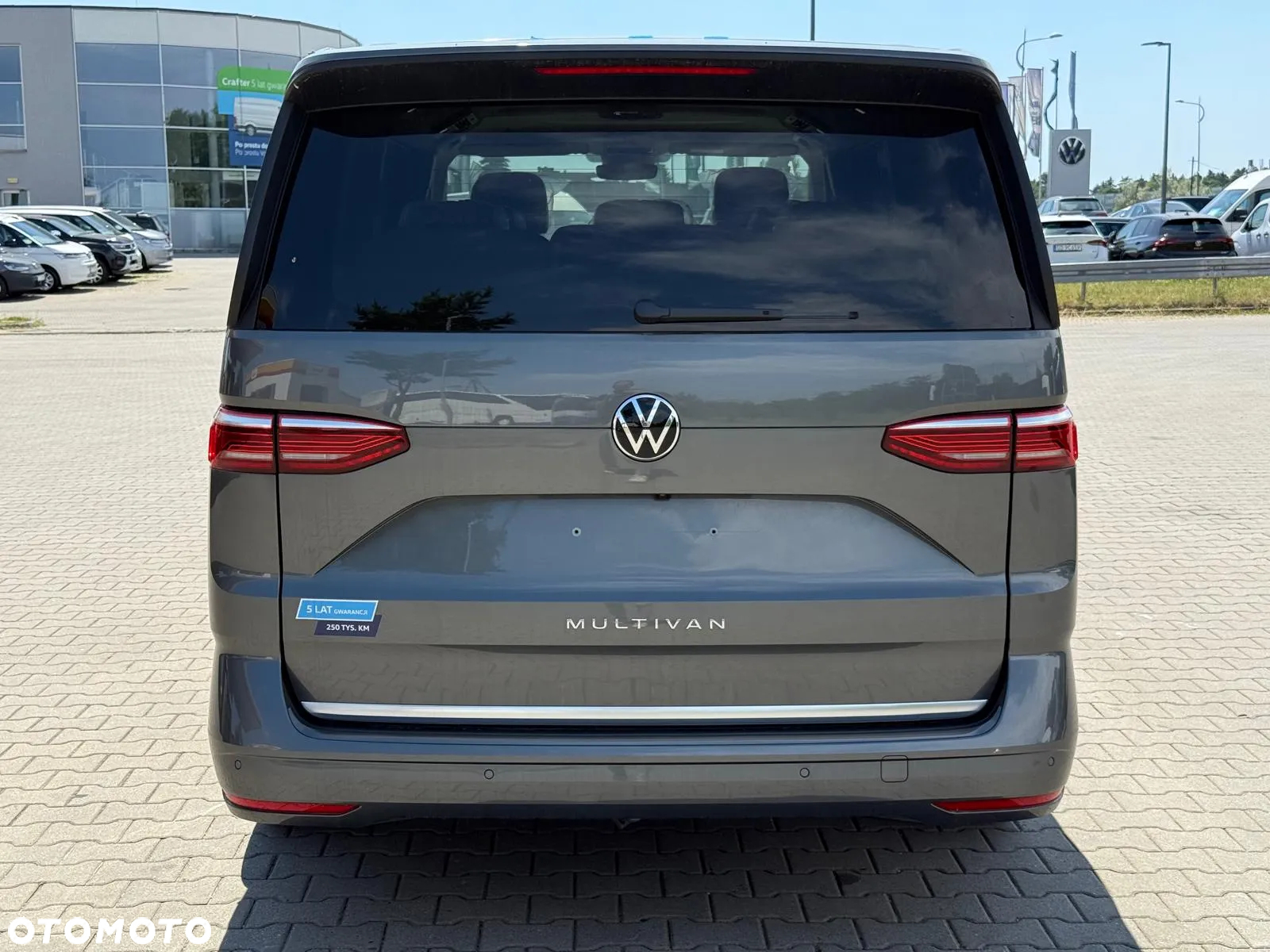 Volkswagen Multivan 2.0 TDI L2 Style DSG - 8