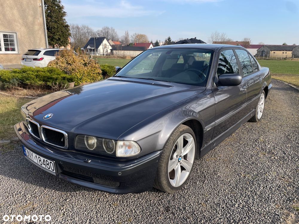 BMW Seria 7 740i - 18