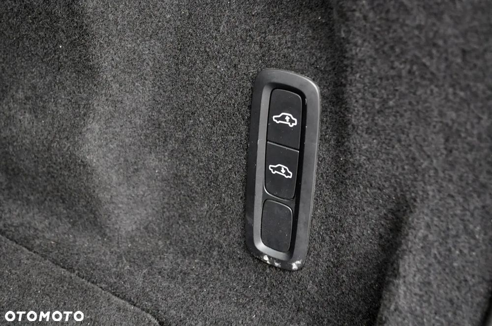 Volvo XC 60 D5 AWD Inscription - 32