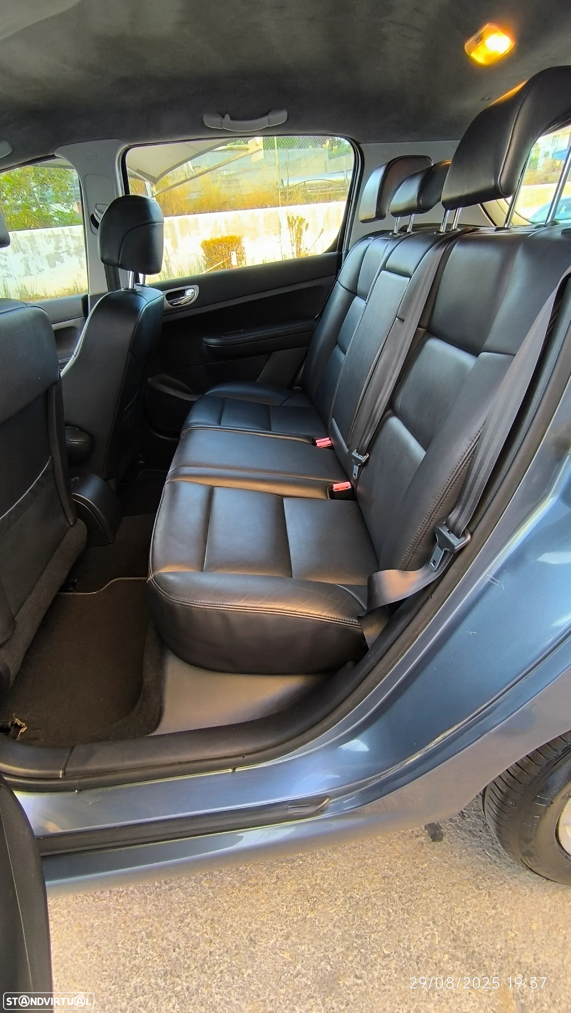 Peugeot 307 1.6 HDi Premium - 32