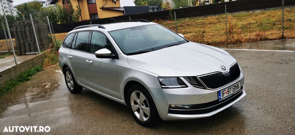 Skoda Octavia Combi Diesel 1.6 TDI Style - 2