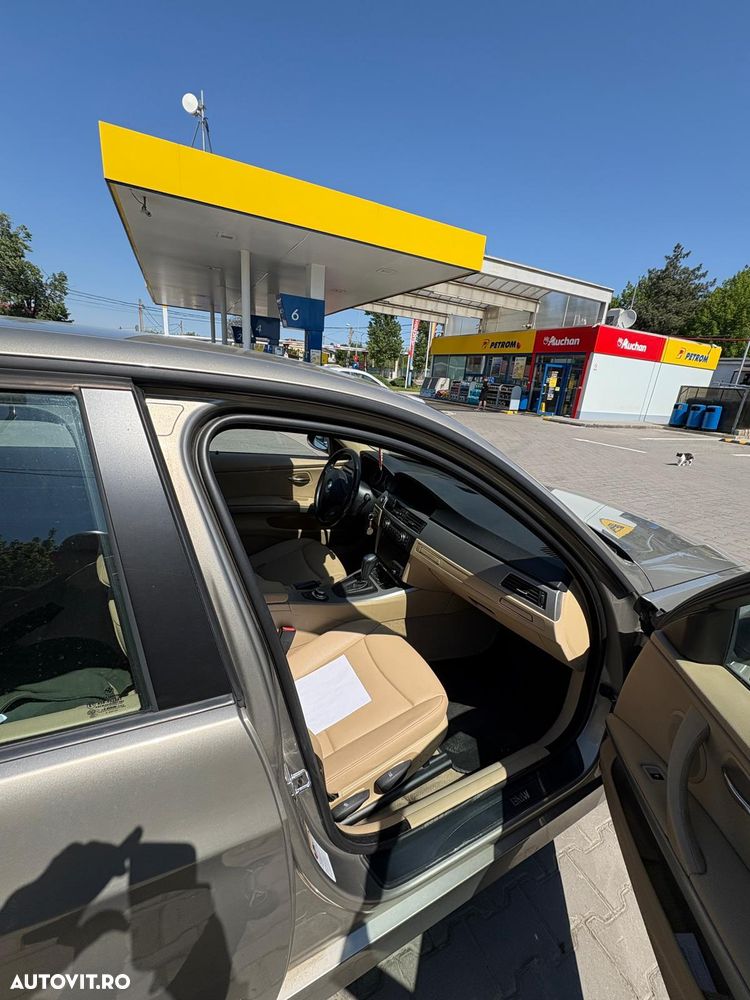 BMW Seria 3 320i Aut. - 10