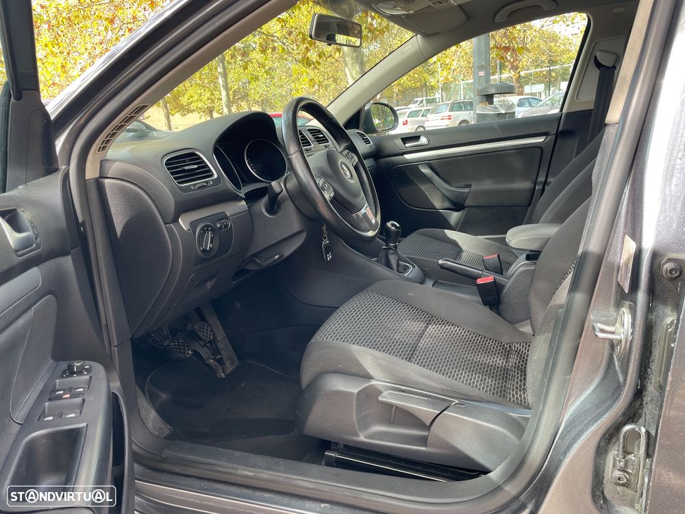 VW Golf Variant 1.6 TDi Confortline - 4