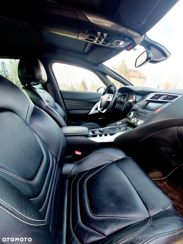 Citroën DS5 2.0 HDi Hybrid4 SoChic MCP - 21