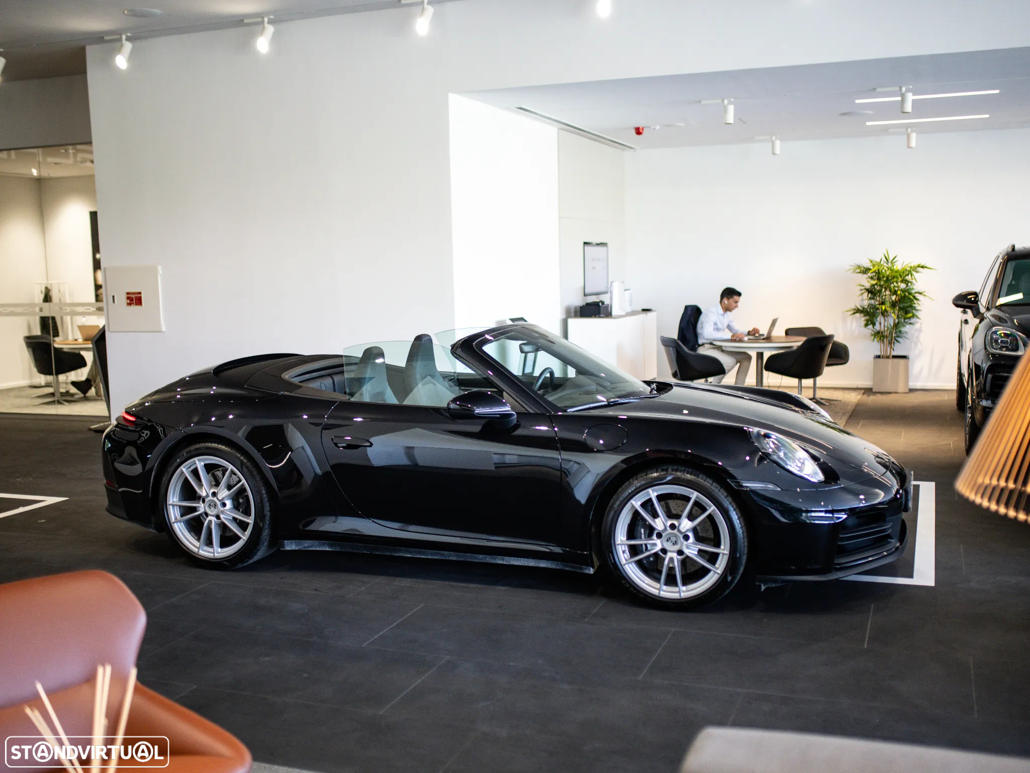 Porsche 911 (992) Carrera - 13