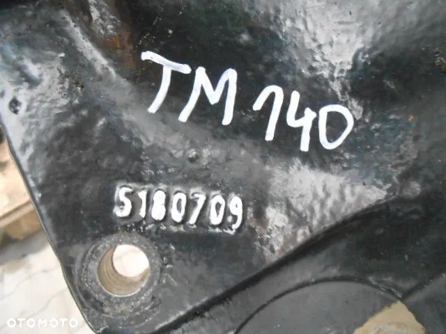 Obudowa podnośnika plecak Case MXM New Holland TM140 - 2