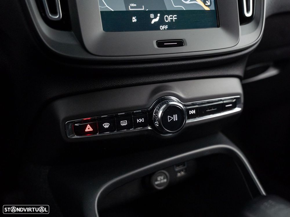 Volvo XC 40 1.5 T2 Momentum Core - 27