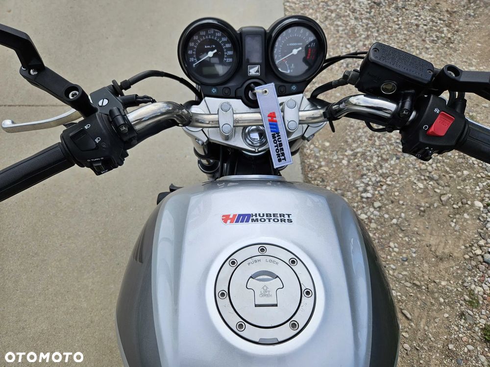 Honda CBF - 32