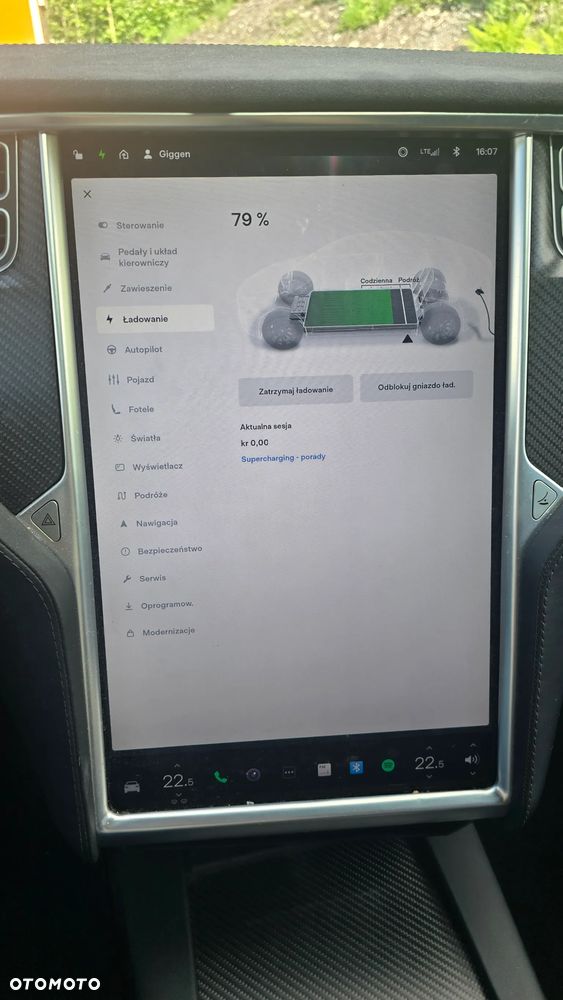 Tesla Model X - 28