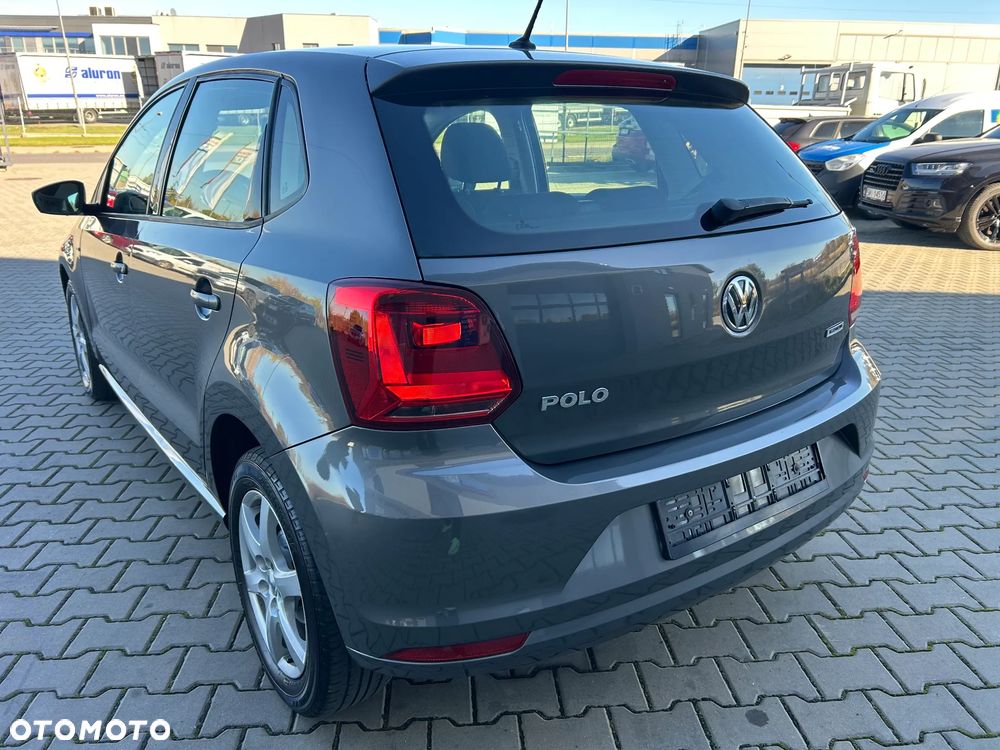 Volkswagen Polo - 8