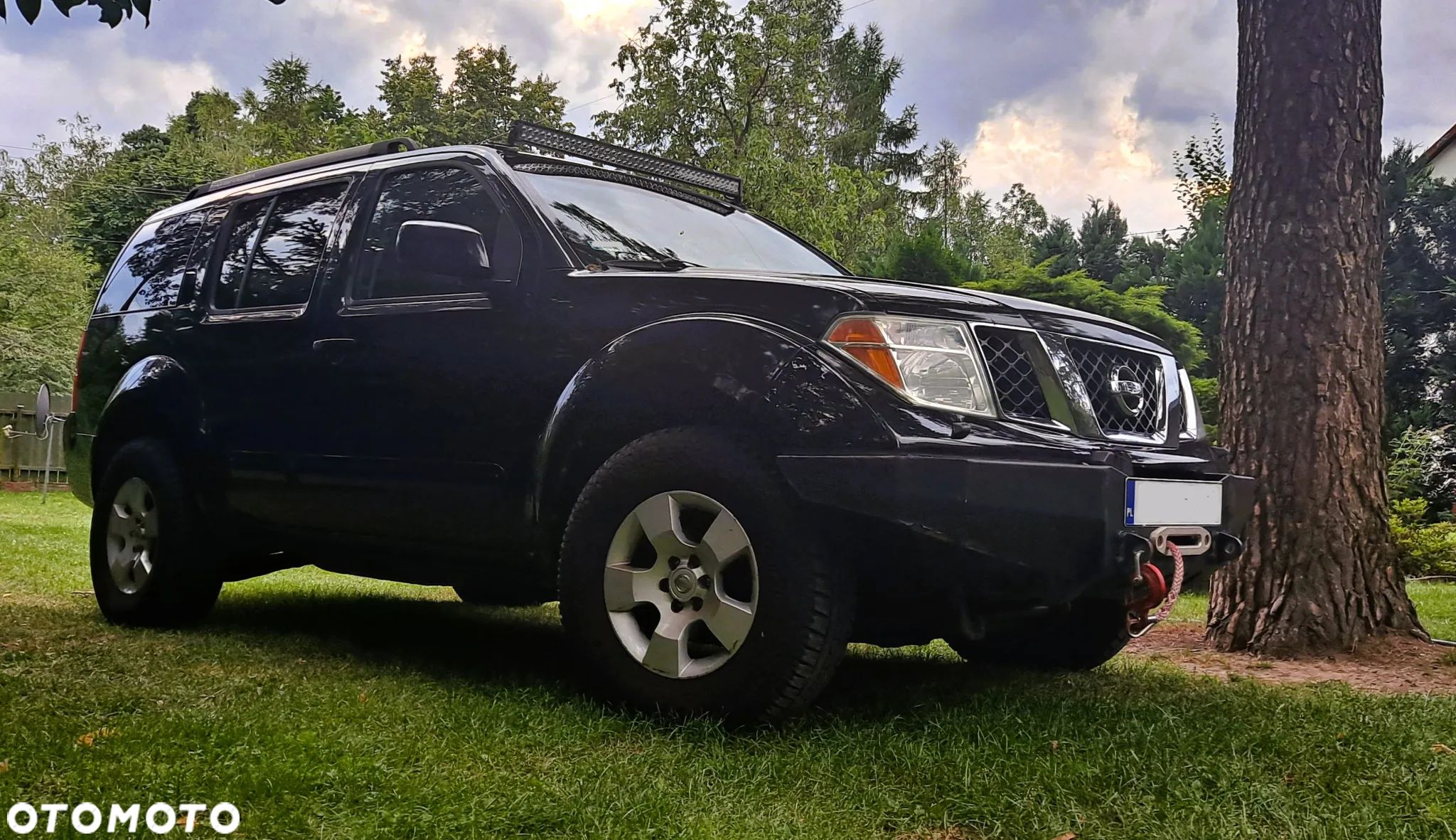 Nissan Pathfinder 4.0 V6 LE - 1