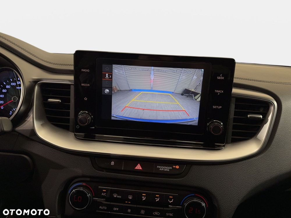 Kia XCeed - 23