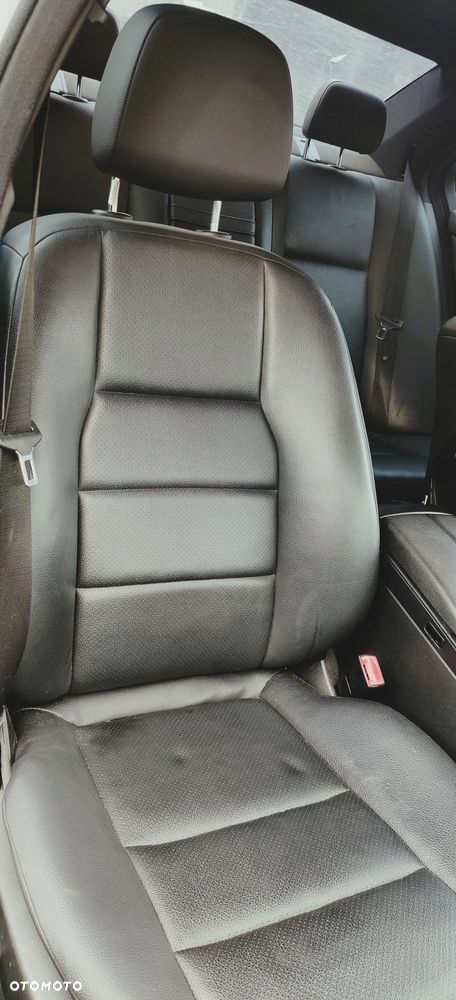 Mercedes-Benz Klasa C 300 7G-TRONIC - 18