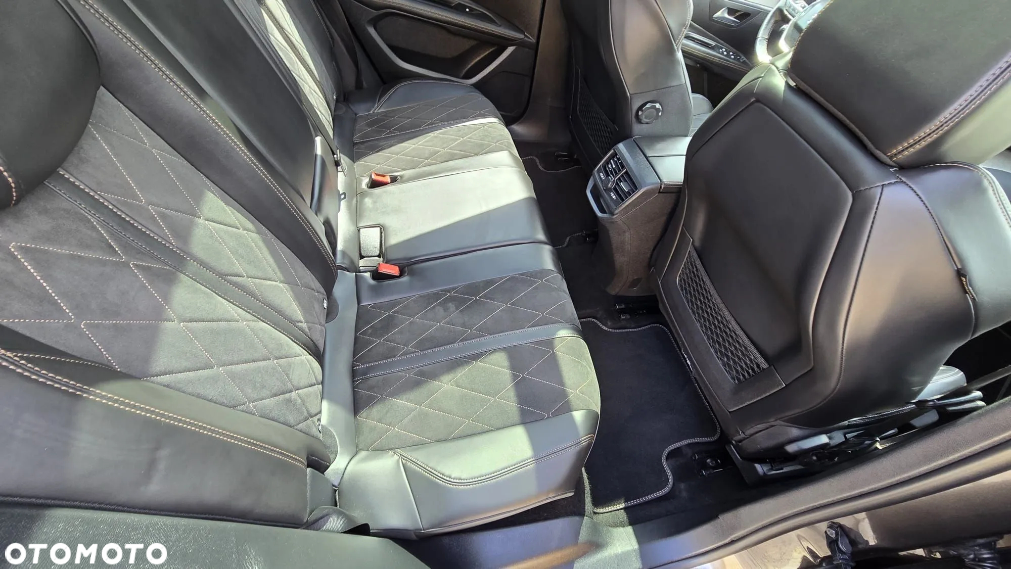 Peugeot 3008 BlueHDi 180 Stop & Start EAT8 GT - 26