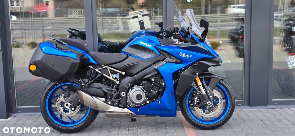 Suzuki GSX - 3