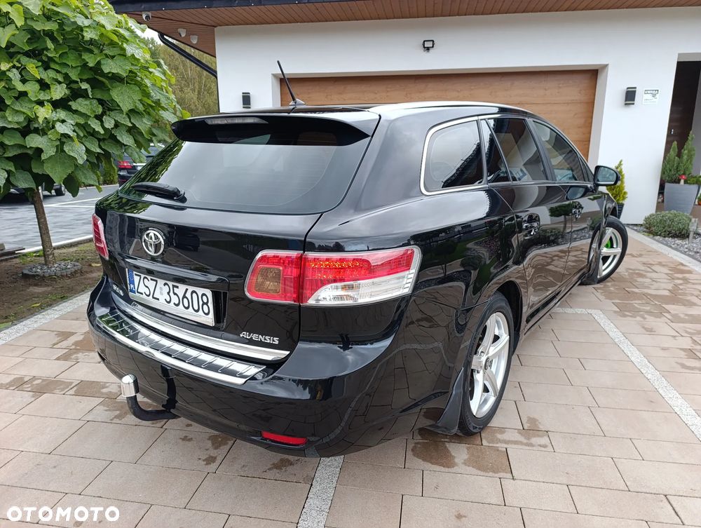 Toyota Avensis - 11