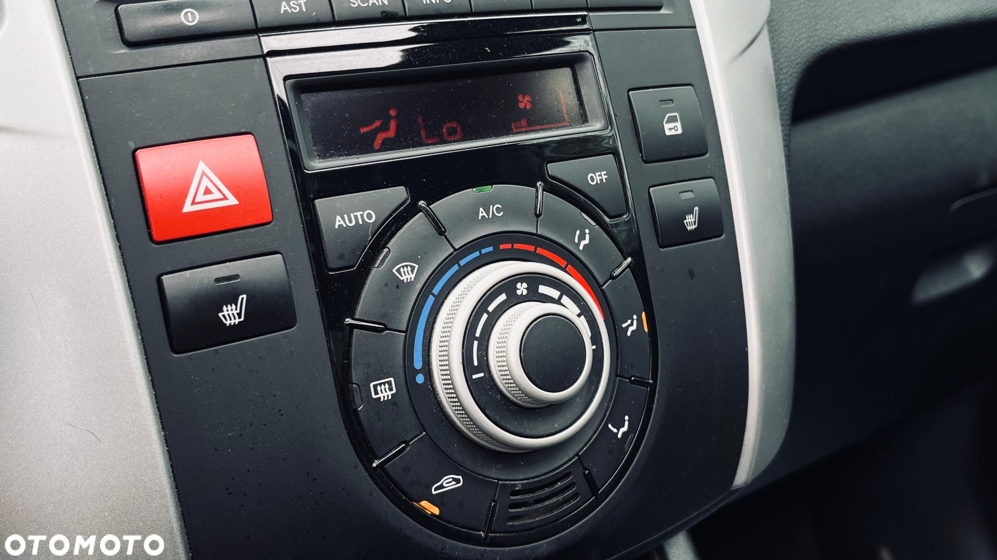 Kia Venga - 17