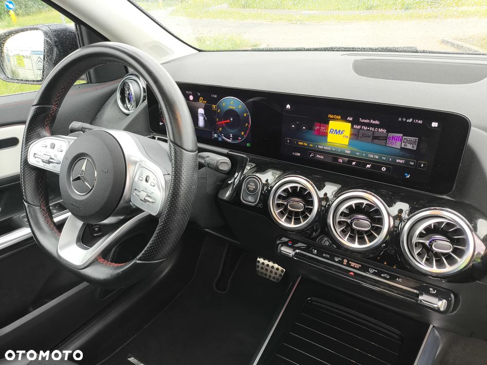 Mercedes-Benz GLA 250 4-Matic AMG Line - 24
