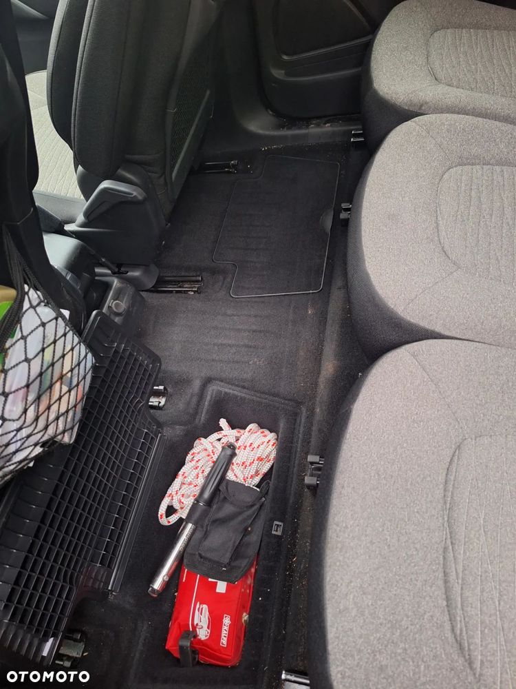 Citroën C4 SpaceTourer 1.2 PureTech Feel S&S EAT8 - 11