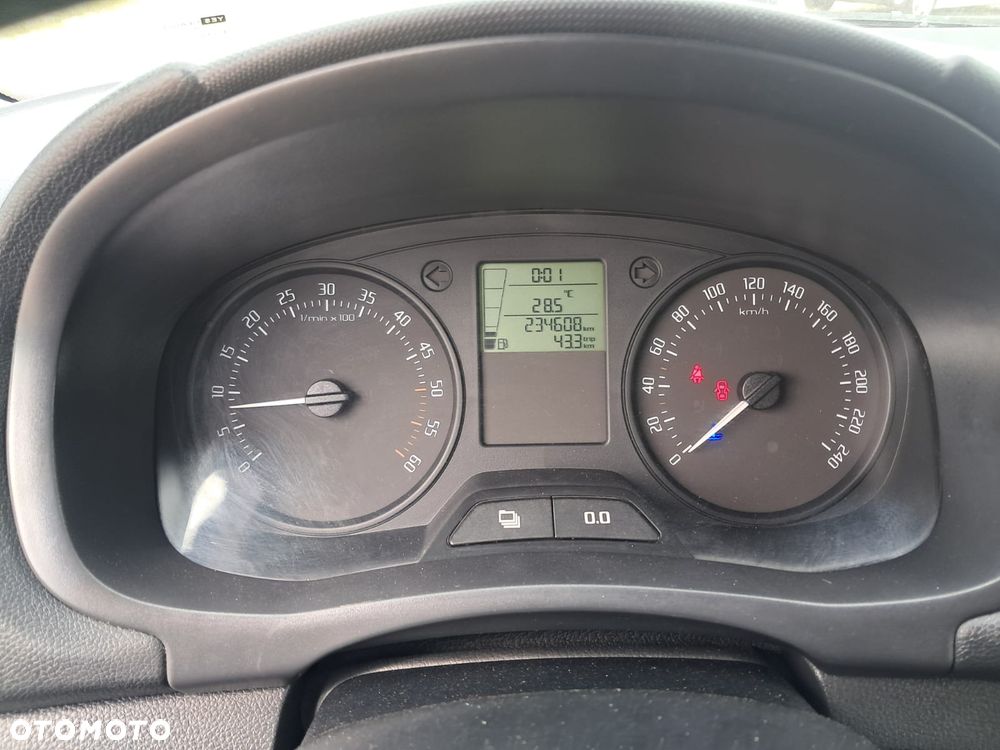 Skoda Fabia - 4