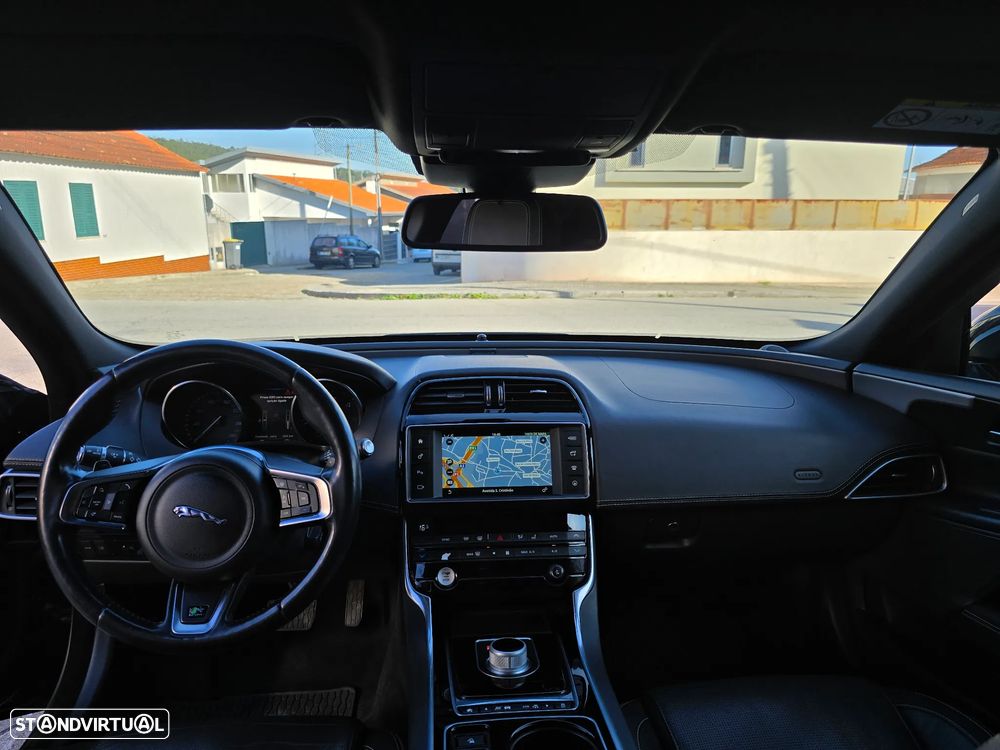 Jaguar XE 20d Aut. R-Sport - 20
