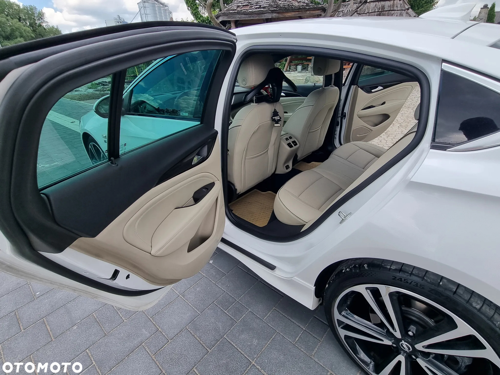 Opel Insignia - 14