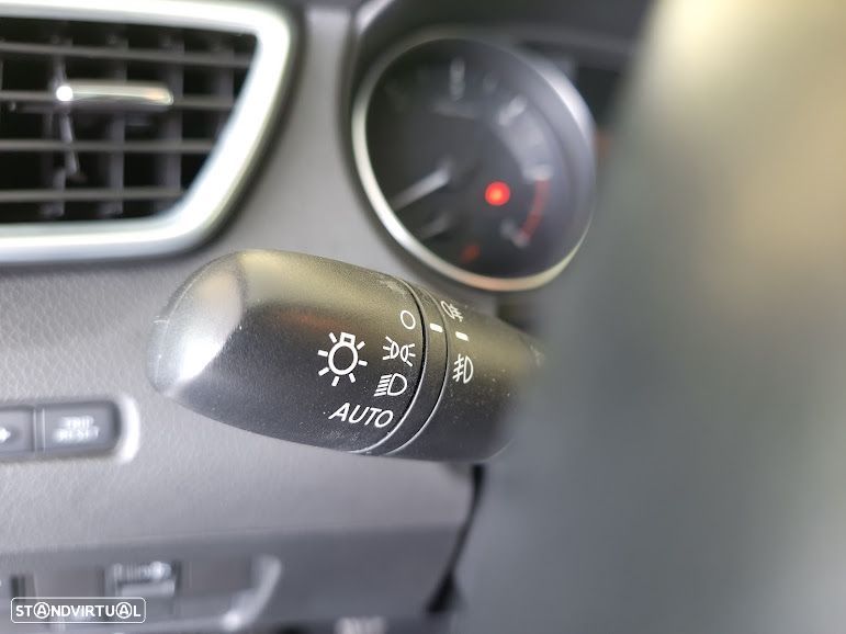 Nissan Qashqai 1.5 dCi N-Connecta - 17