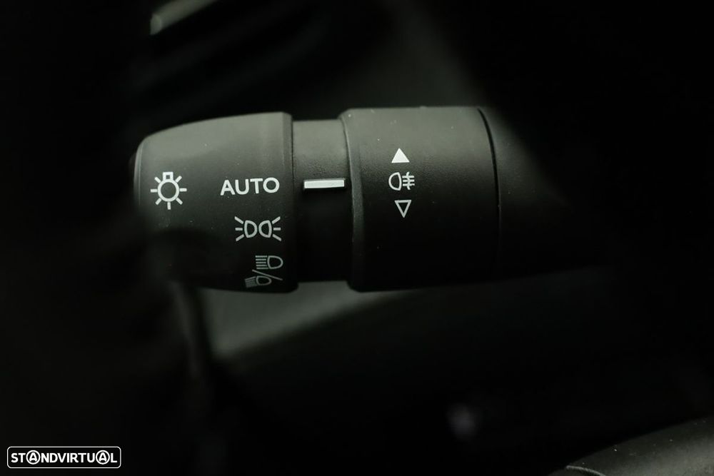 Peugeot 2008 1.2 Allure - 16