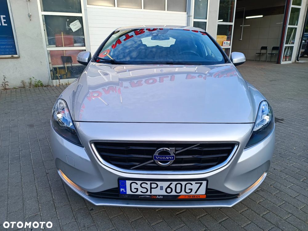 Volvo V40 D2 - 11