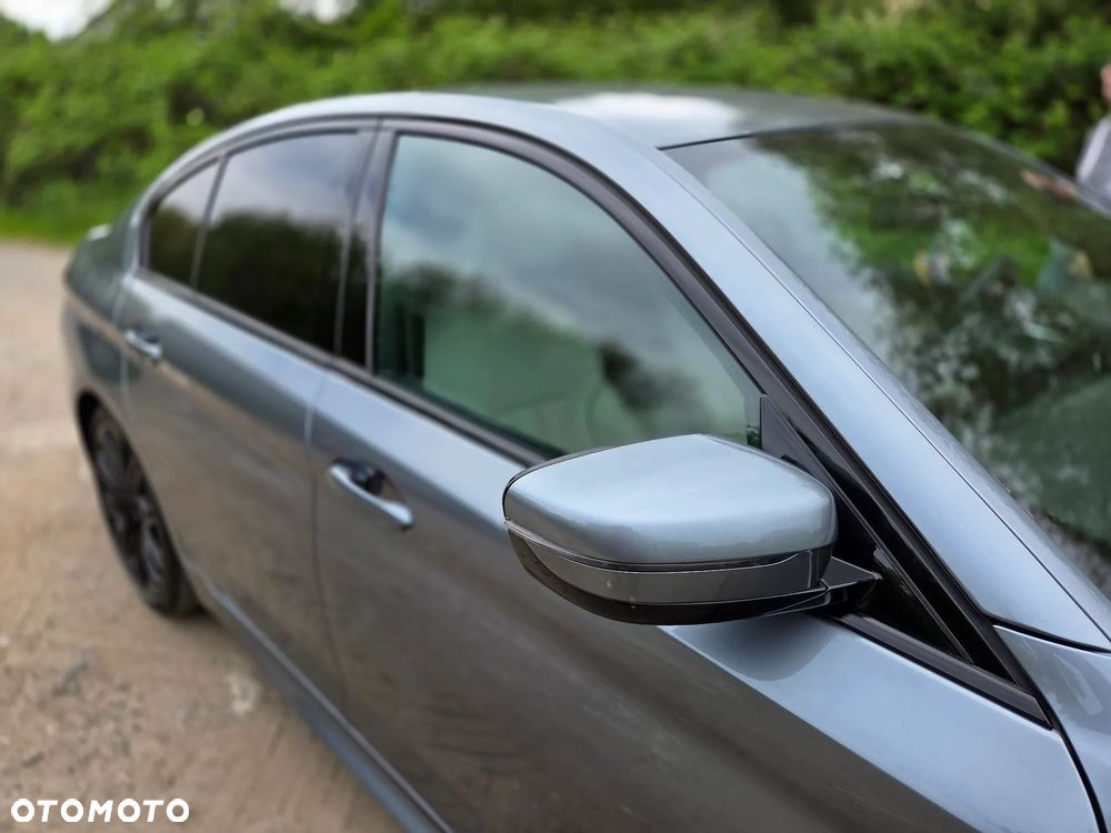 BMW Seria 5 530i xDrive M Sport sport - 14