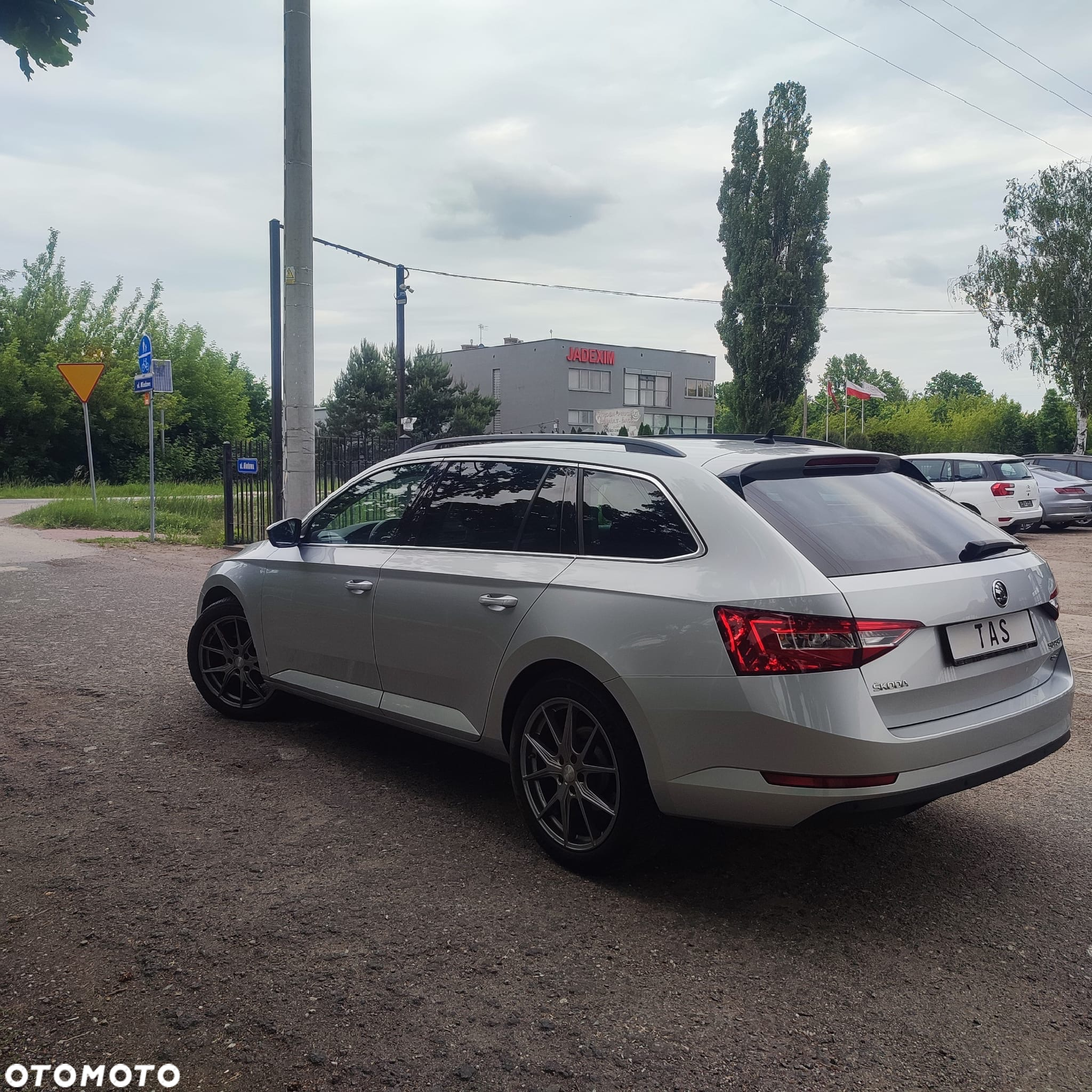 Skoda Superb 2.0 TDI 4x4 Active DSG - 5