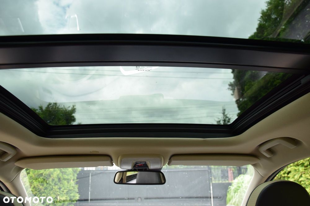 Volvo XC 60 D5 AWD RDesign - 25
