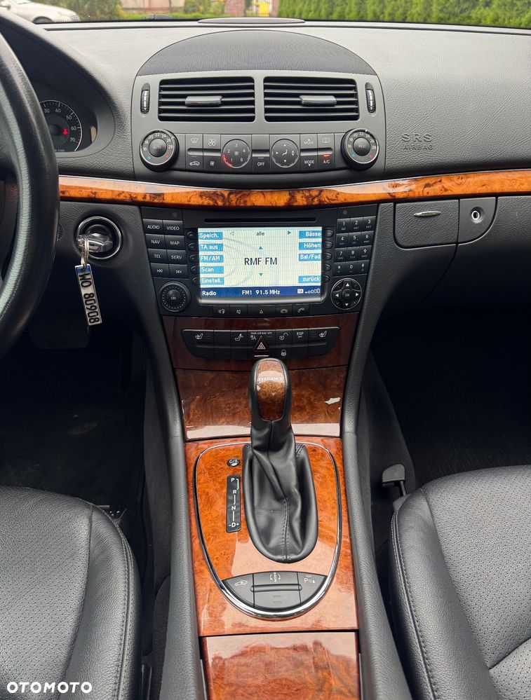 Mercedes-Benz Klasa E 350 4Matic Automatik Elegance - 4