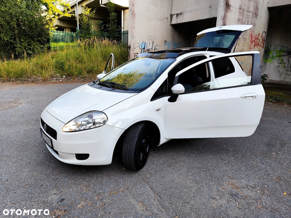 Fiat Grande Punto 1.4 8V Emotion - 23