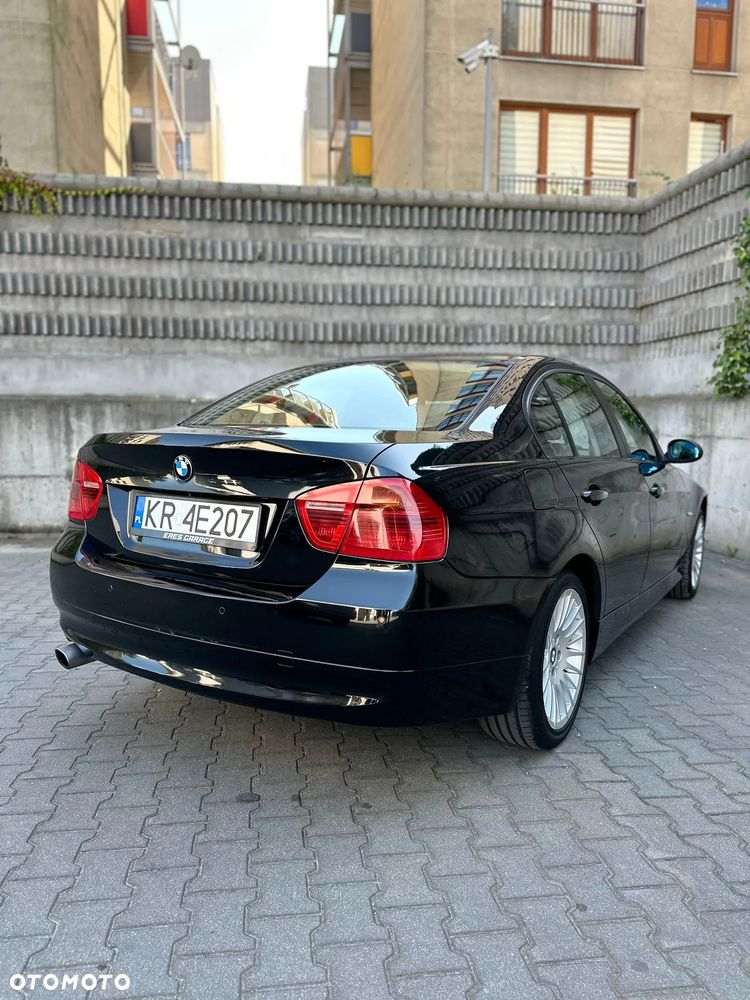 BMW Seria 3 320i - 2