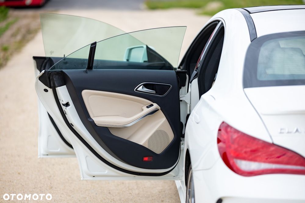 Mercedes-Benz CLA 250 7G-DCT - 25