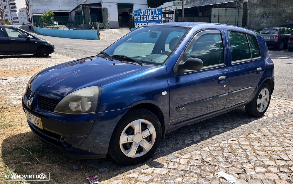 Renault Clio - 9