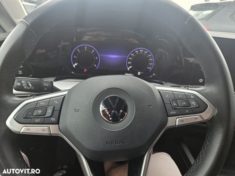 Volkswagen Golf - 6