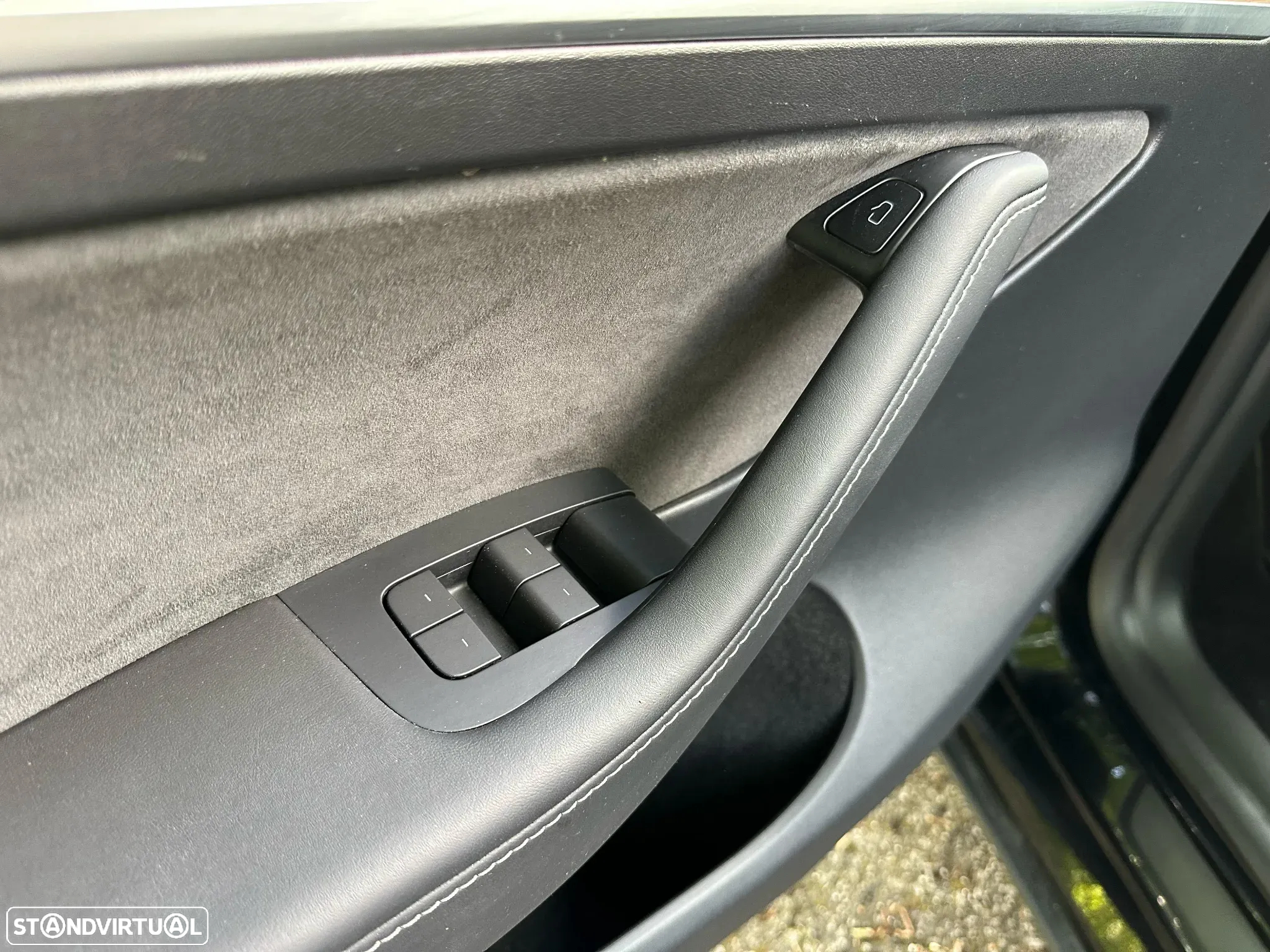 Tesla Model Y Long Range Dual Motor AWD - 21