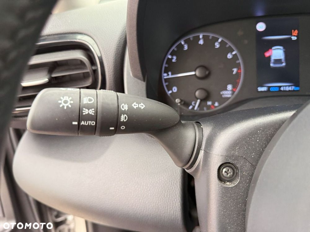 Toyota Yaris 1.5 Comfort - 26