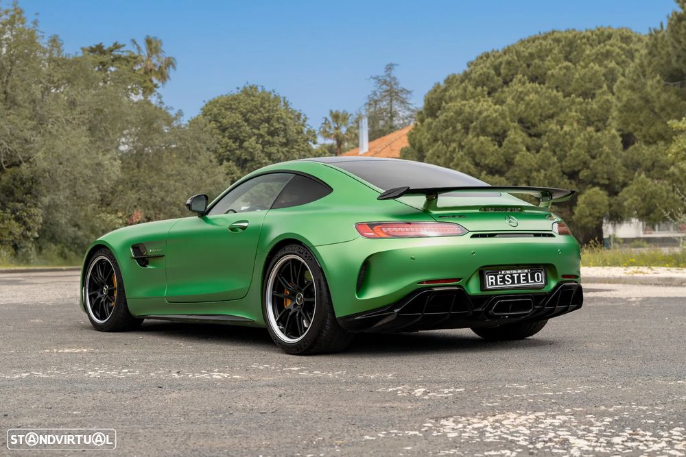 Mercedes-Benz AMG GT R - 4
