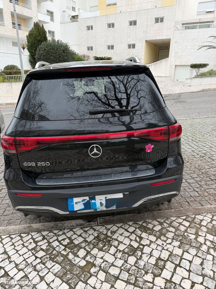 Mercedes-Benz EQB 250 AMG Line - 4
