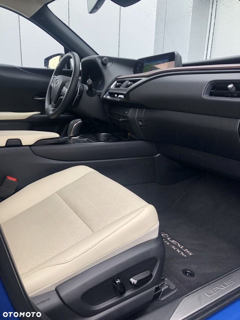 Lexus UX - 26