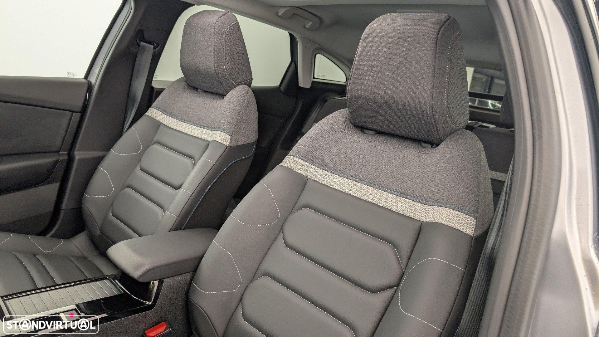 Citroën C4 1.2 PureTech Shine - 12
