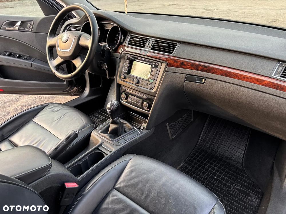 Skoda Superb 2.0 TDI Platinum - 22