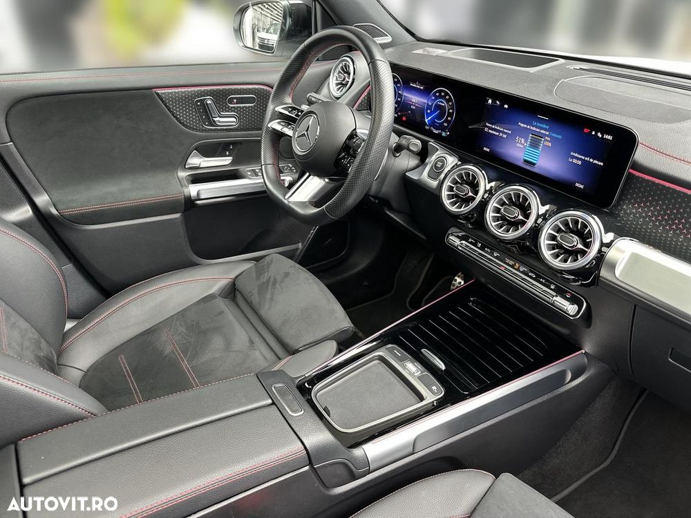 Mercedes-Benz EQB - 8