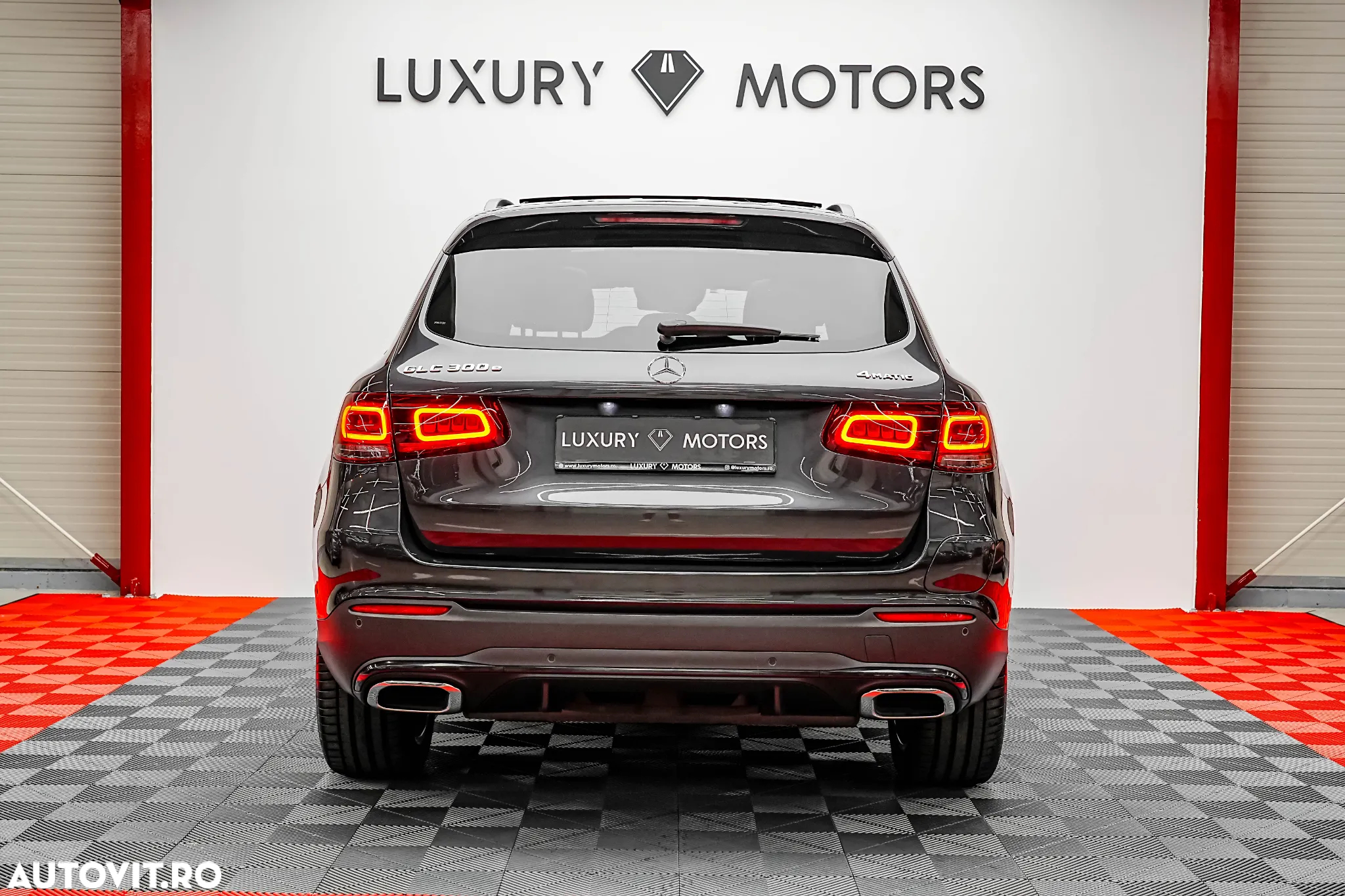 Mercedes-Benz GLC 300 e 4Matic 9G-TRONIC AMG Line Plus - 15