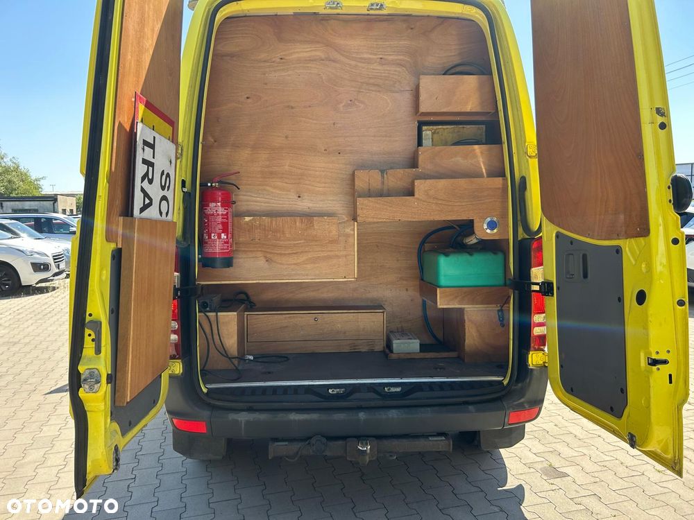 Mercedes-Benz Sprinter - 25
