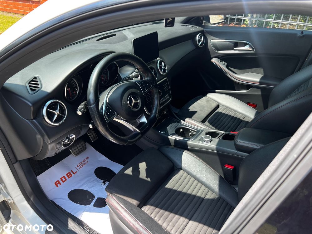 Mercedes-Benz CLA - 34