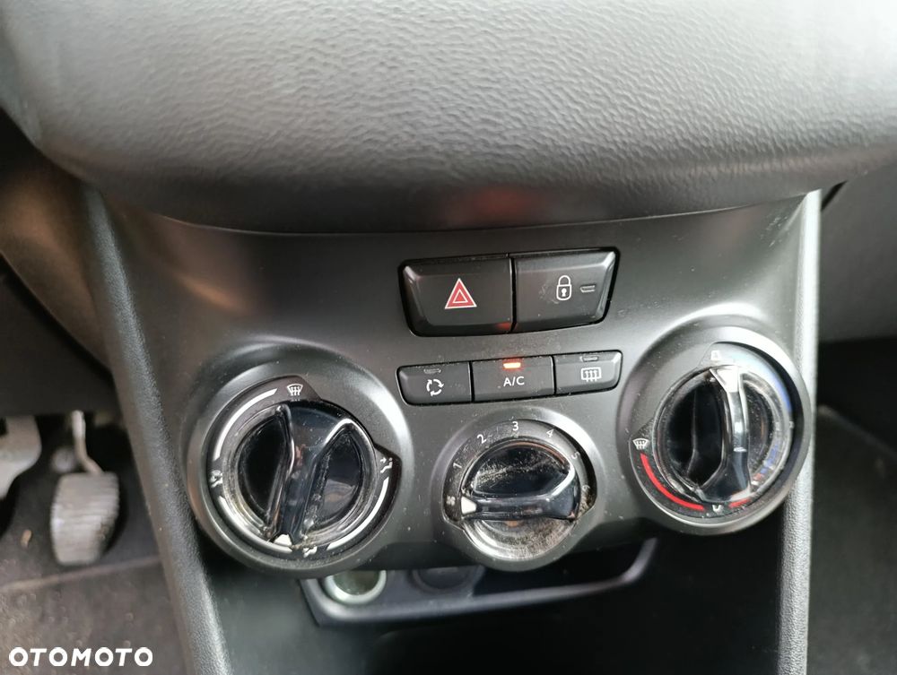 Peugeot 208 1.2 PureTech Active - 4